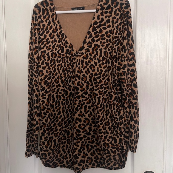 Lane Bryant Leopard print long sleeve plus size Ruched sweater/ blouse 18/20 - Picture 2 of 5